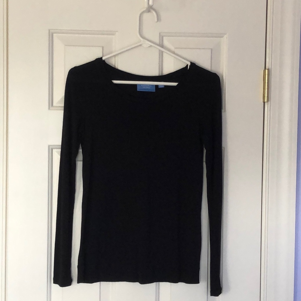 Simply Vera Plain Long Sleeved Scoop Neck in black